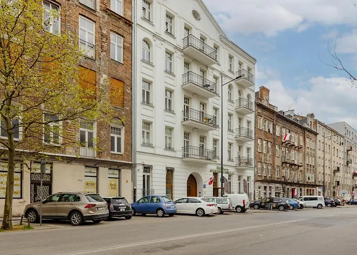 Apartment With Balcony Warsaw\'S Praga By Noclegi Renters