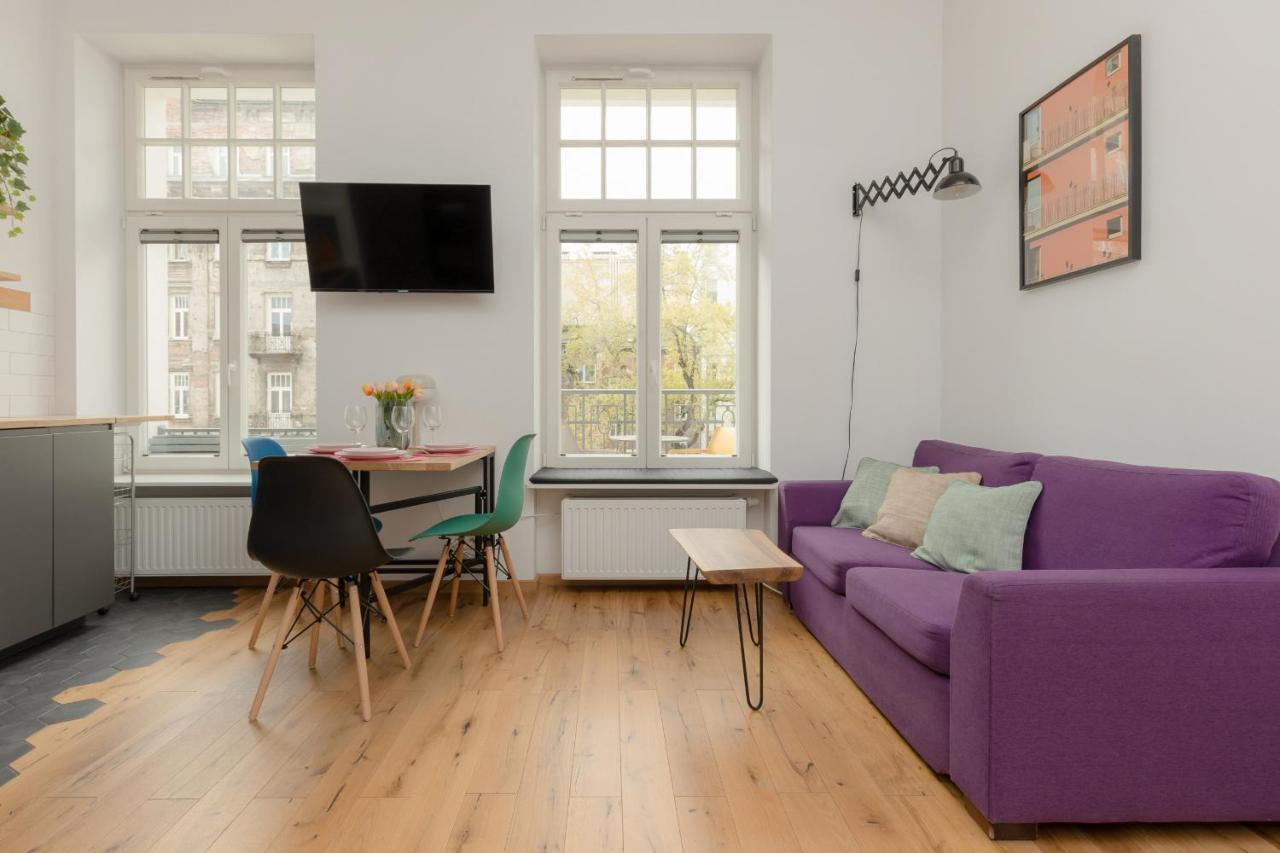 With Balcony Warsaw's Praga By Renters Апартаменти Варшава