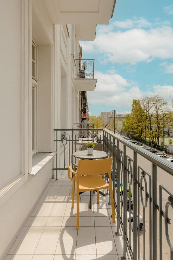 Апартаменти With Balcony Warsaw's Praga By Renters Варшава