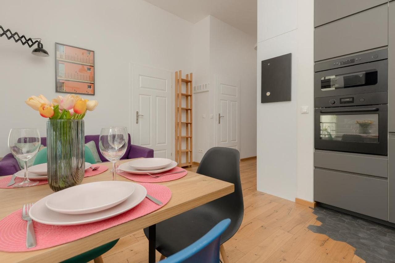 With Balcony Warsaw's Praga By Renters Appartamento *
