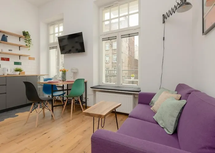 Apartment With Balcony Warsaw\'S Praga By Noclegi Renters